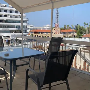 Unique 100 Meters From Hostel Larnaca