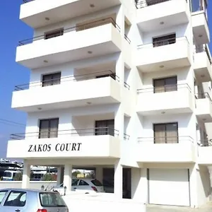 דירה Zakos Court, לרנקה